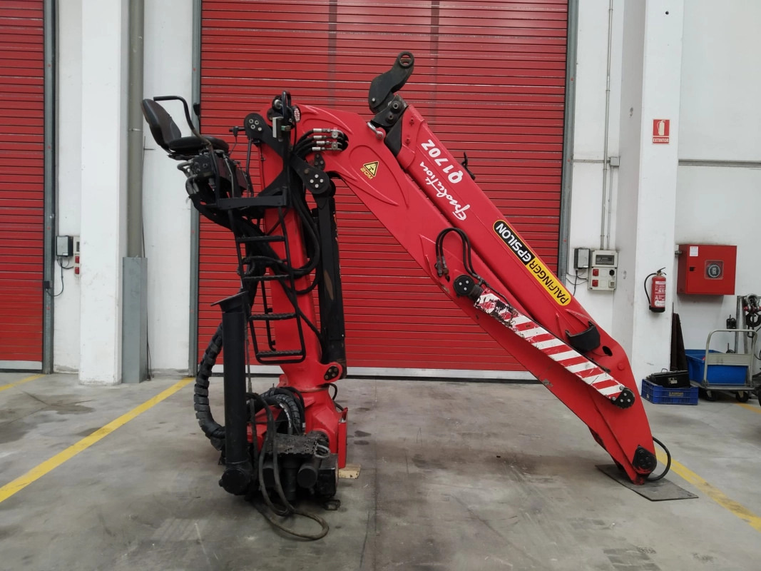 Grúa Epsilon Q170Z96 - Loader crane for Truck: picture 1 Grúa Epsilon Q170Z96 - Loader crane for Truck: picture 1