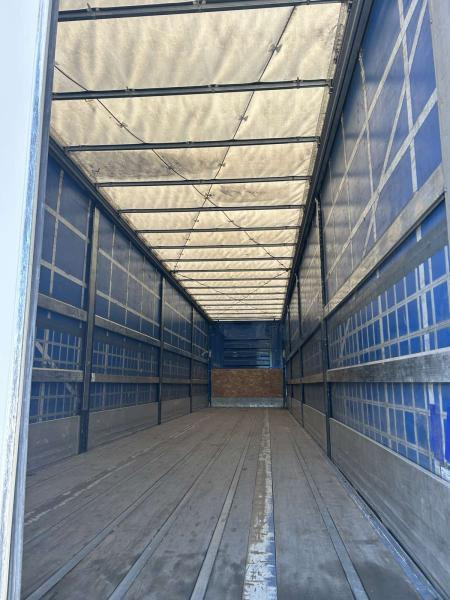 Fruehauf - Curtainsider semi-trailer: picture 4 Fruehauf - Curtainsider semi-trailer: picture 4