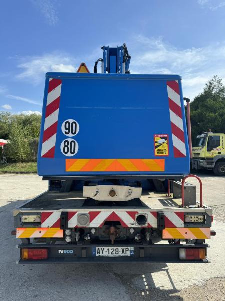 Iveco Eurocargo 100E18 - Truck mounted aerial platform: picture 3 Iveco Eurocargo 100E18 - Truck mounted aerial platform: picture 3