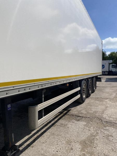 Lecitrailer - Closed box semi-trailer: picture 5 Lecitrailer - Closed box semi-trailer: picture 5