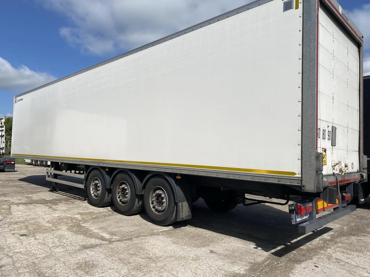 Lecitrailer - Closed box semi-trailer: picture 3 Lecitrailer - Closed box semi-trailer: picture 3