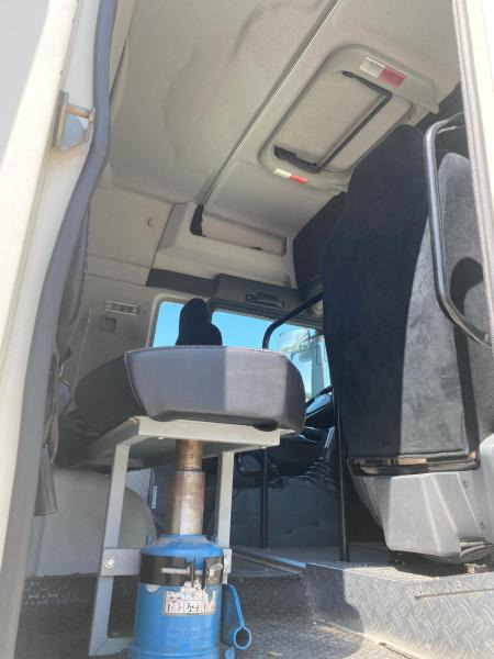 MAN TGX 18.360 - Curtainsider truck: picture 4 MAN TGX 18.360 - Curtainsider truck: picture 4
