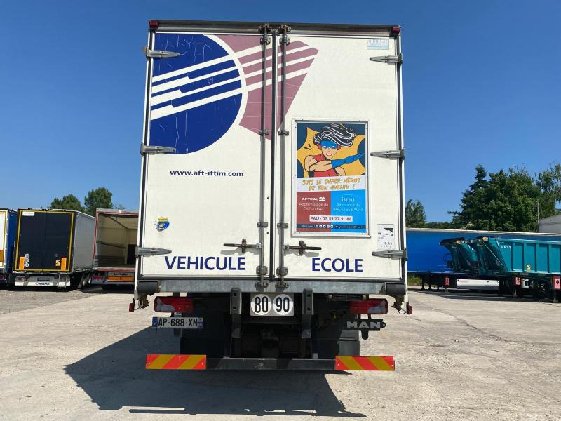 MAN TGX 18.360 - Curtainsider truck: picture 3 MAN TGX 18.360 - Curtainsider truck: picture 3