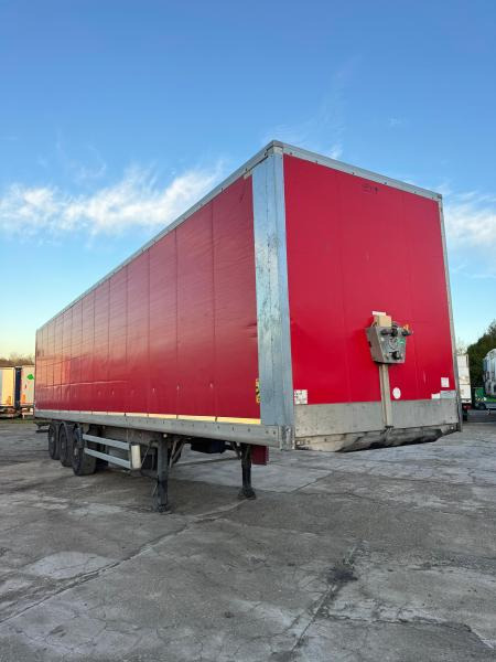 Samro - Closed box semi-trailer: picture 4 Samro - Closed box semi-trailer: picture 4
