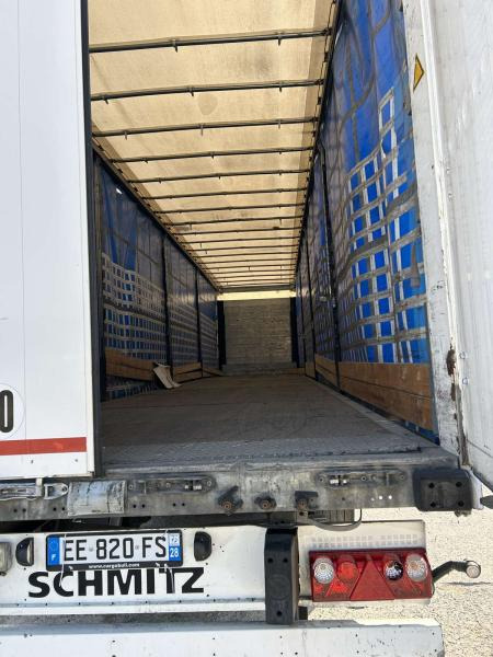 Schmitz Cargobull - Curtainsider semi-trailer: picture 2 Schmitz Cargobull - Curtainsider semi-trailer: picture 2