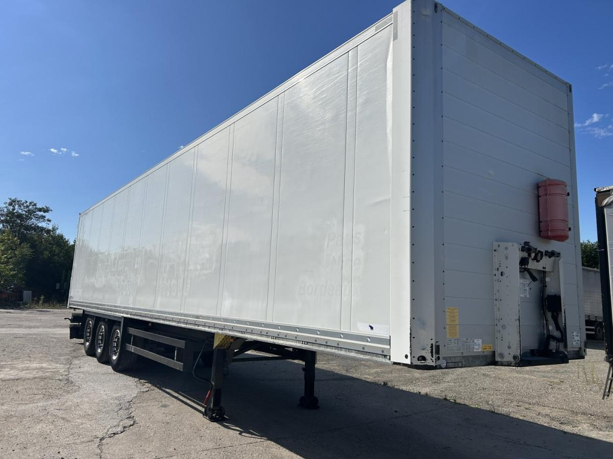 Schmitz Cargobull - Isothermal semi-trailer: picture 1 Schmitz Cargobull - Isothermal semi-trailer: picture 1