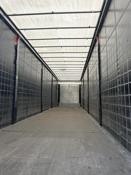 Schmitz Cargobull - Curtainsider semi-trailer: picture 3 Schmitz Cargobull - Curtainsider semi-trailer: picture 3