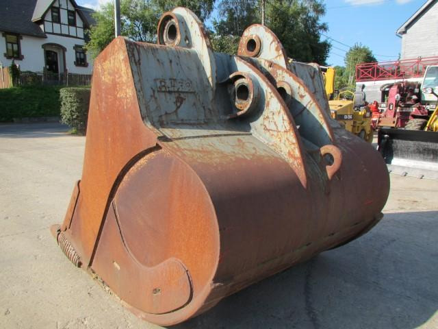 Liebherr R 974 - Excavator bucket: picture 4 Liebherr R 974 - Excavator bucket: picture 4