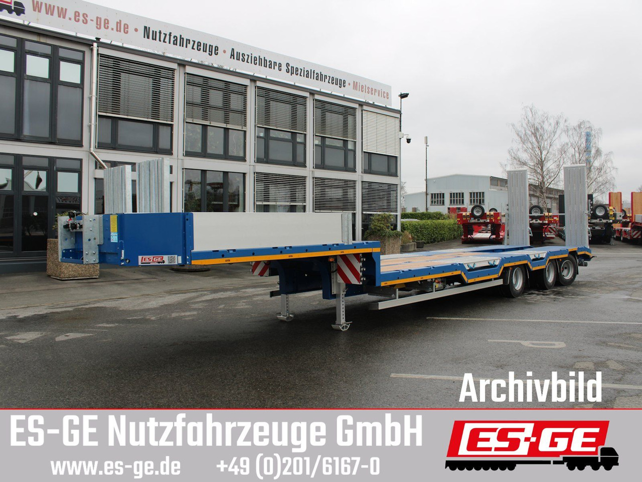 ES-GE 3-Achs-Satteltieflader - Radmulden - Low loader semi-trailer: picture 2 ES-GE 3-Achs-Satteltieflader - Radmulden - Low loader semi-trailer: picture 2