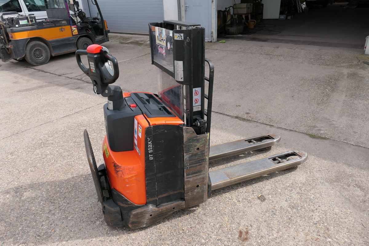 BT SWE 200D Batterie 28/2023 - Pallet truck: picture 3 BT SWE 200D Batterie 28/2023 - Pallet truck: picture 3
