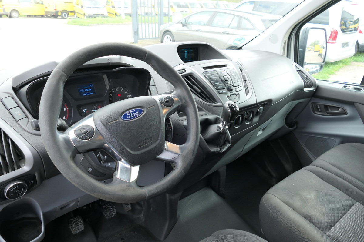Interior photo 2: Small van FORD Transit Custom 2,2l TDCI L1H1 KLIMA SORTIMO CoC Interior photo 2: Small van FORD Transit Custom 2,2l TDCI L1H1 KLIMA SORTIMO CoC