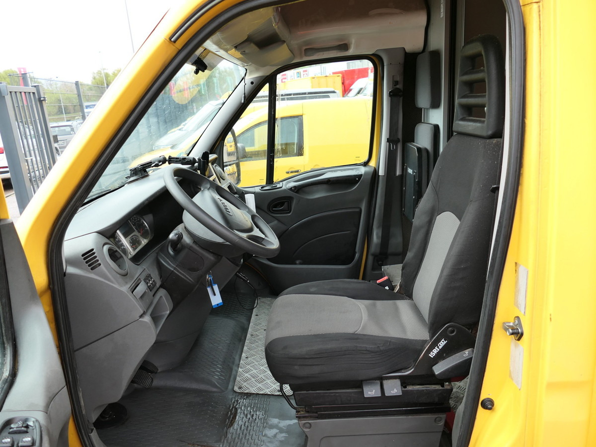 Box van IVECO Daily 35 S11 C30C AUTOMATIK KAMERA MAXI Regale D: picture 9