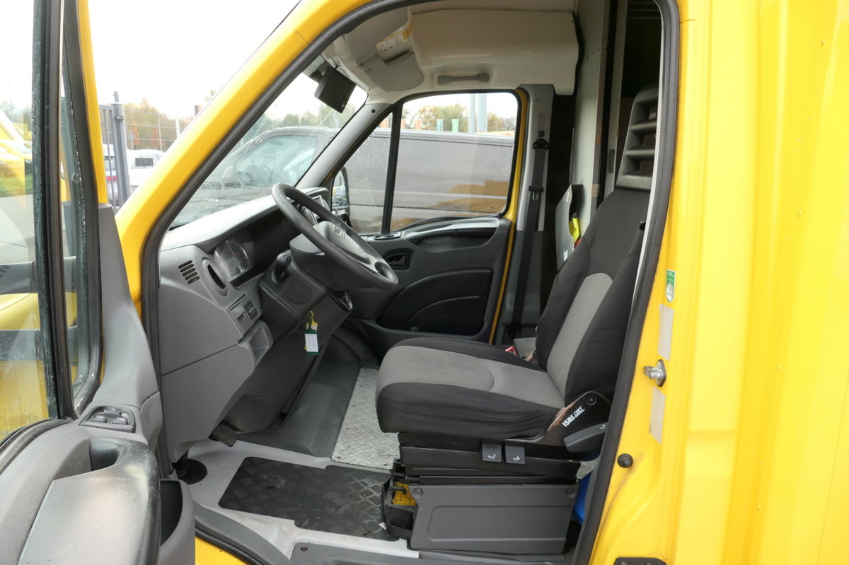 Interior photo 1: Leasing of IVECO Daily 35 S11 C30C AUTOMATIK KAMERA MAXI Regale L IVECO Daily 35 S11 C30C AUTOMATIK KAMERA MAXI Regale L