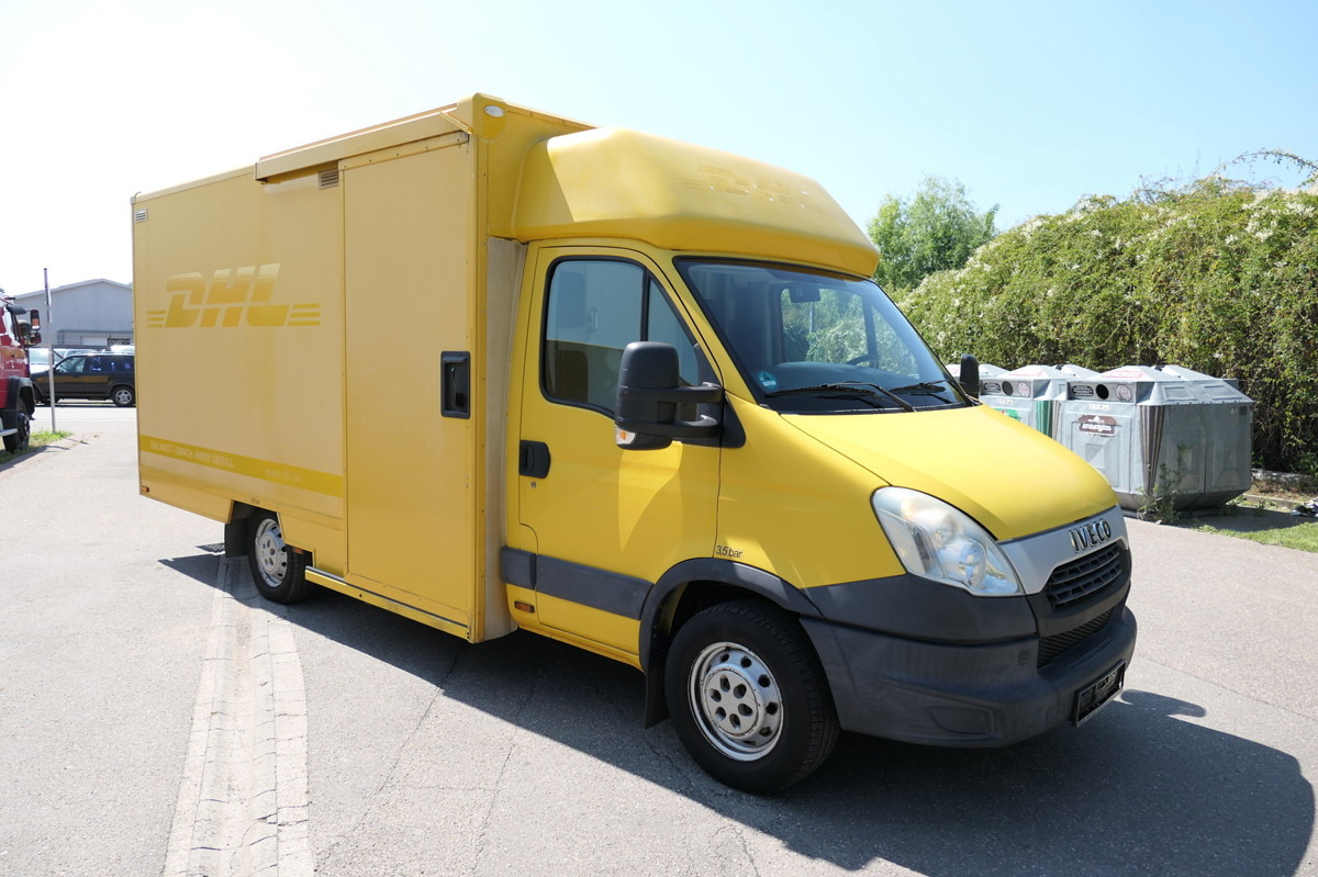 IVECO Daily 35 S11 C30C AUTOMATIK KAMERA Regale LUFT D - Box van: picture 2 IVECO Daily 35 S11 C30C AUTOMATIK KAMERA Regale LUFT D - Box van: picture 2