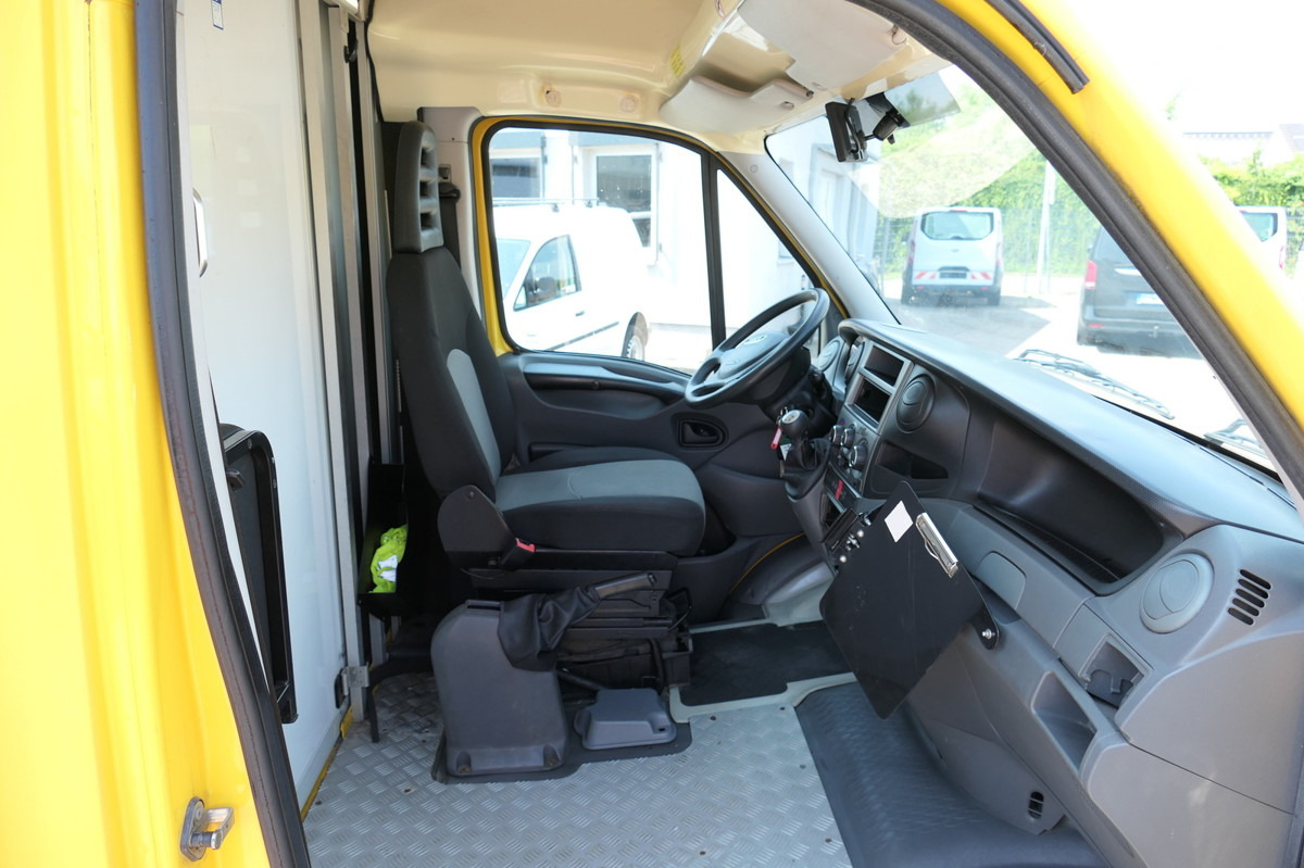 IVECO Daily 35 S11 C30C AUTOMATIK KAMERA Regale LUFT D - Box van: picture 5 IVECO Daily 35 S11 C30C AUTOMATIK KAMERA Regale LUFT D - Box van: picture 5