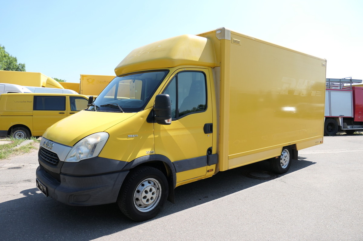 IVECO Daily 35 S11 C30C AUTOMATIK KAMERA Regale LUFT D - Box van: picture 1 IVECO Daily 35 S11 C30C AUTOMATIK KAMERA Regale LUFT D - Box van: picture 1