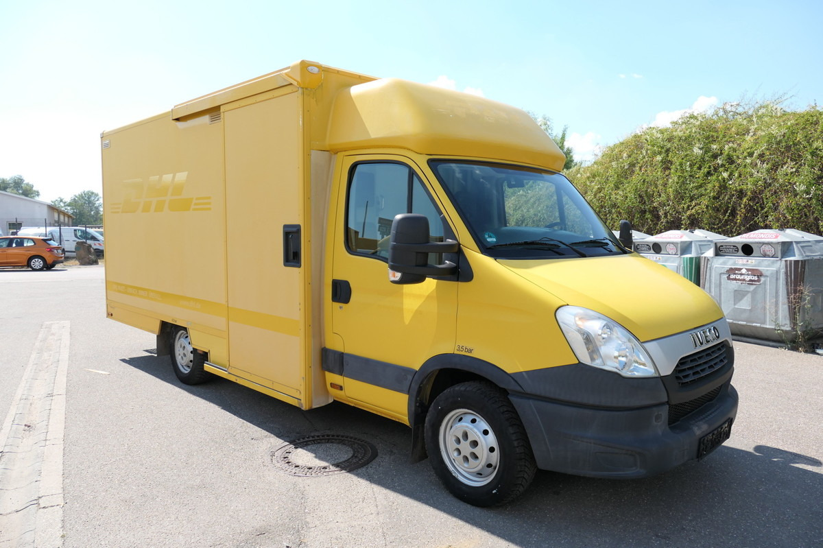 IVECO Daily 35 S11 C30C AUTOMATIK KAMERA Regale LUFT D - Box van: picture 2 IVECO Daily 35 S11 C30C AUTOMATIK KAMERA Regale LUFT D - Box van: picture 2