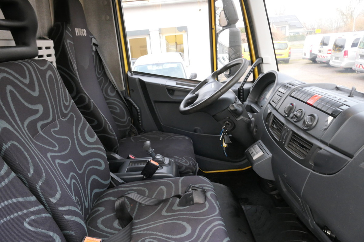 Interior photo 1: Leasing of IVECO EuroCargo ML 120 E28/P AHK LBW COC Koffer 7,00x2 IVECO EuroCargo ML 120 E28/P AHK LBW COC Koffer 7,00x2