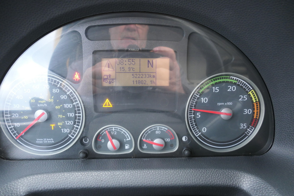 Box truck IVECO EuroCargo ML 120 E28/P AHK LBW Koffer 7,00x2,44x: picture 15 Box truck IVECO EuroCargo ML 120 E28/P AHK LBW Koffer 7,00x2,44x: picture 15