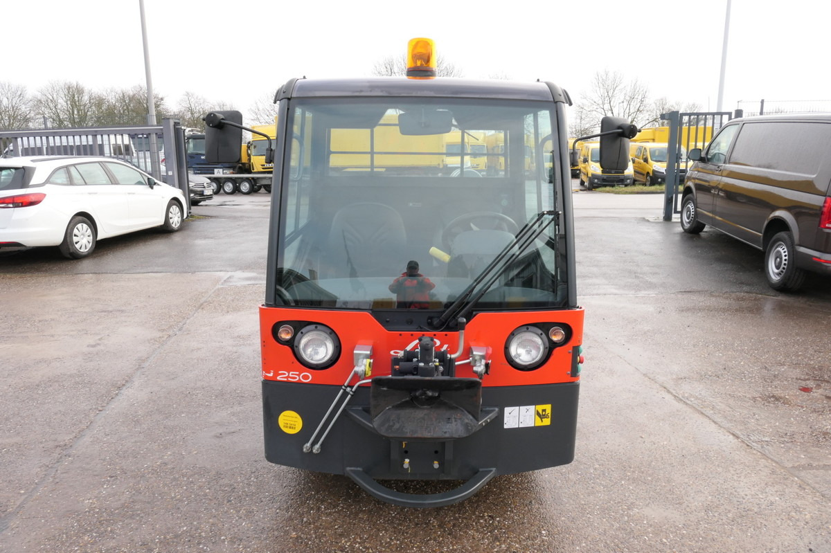 LINDE P250 Schlepper AHK - Tow tractor: picture 2 LINDE P250 Schlepper AHK - Tow tractor: picture 2