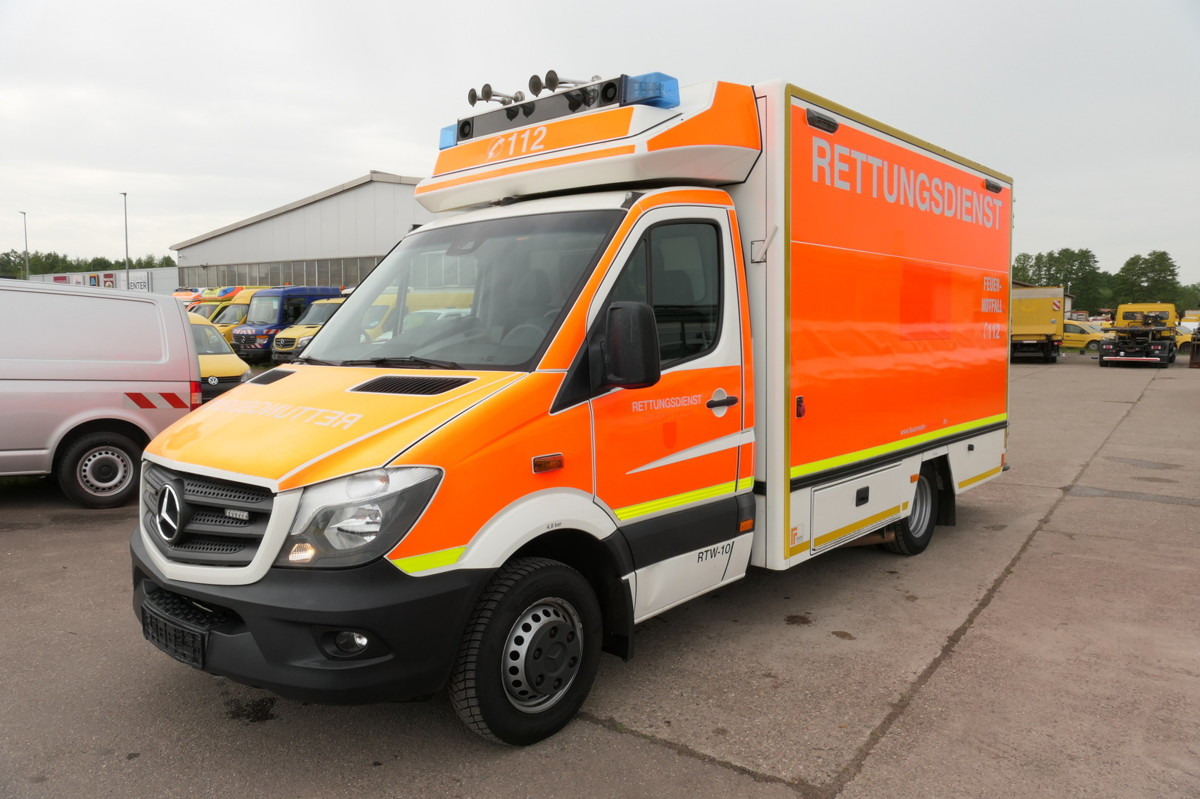 MERCEDES-BENZ Sprinter 519 CDI Klima Krankenwagen - Ambulance: picture 2 MERCEDES-BENZ Sprinter 519 CDI Klima Krankenwagen - Ambulance: picture 2