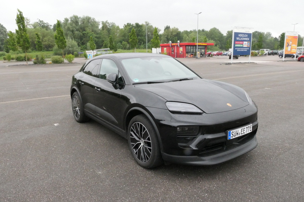 PORSCHE Macan 4 Electric - Bose Soundsystem Kombilimousi - SUV: picture 2 PORSCHE Macan 4 Electric - Bose Soundsystem Kombilimousi - SUV: picture 2