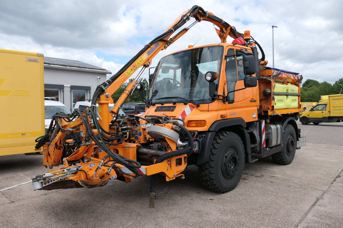 UNIMOG U400 405/12 - Tipper: picture 1 UNIMOG U400 405/12 - Tipper: picture 1