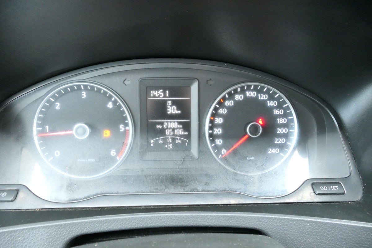 Small van VW T5 Transporter 2.0 TDI PARKTRONIK EURO-5 2xSCHIE: picture 15 Small van VW T5 Transporter 2.0 TDI PARKTRONIK EURO-5 2xSCHIE: picture 15