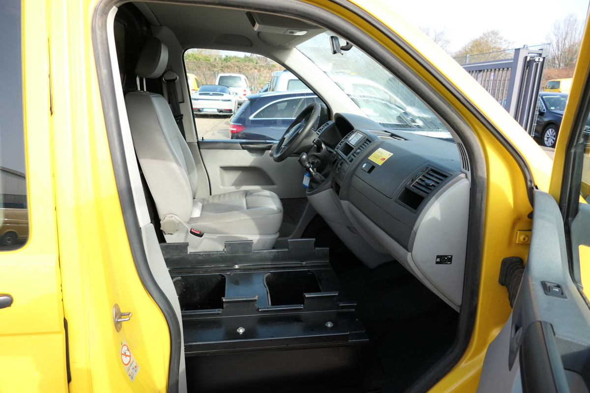 Small van VW T5 Transporter 2.0 TDI PARKTRONIK EURO-5 2xSCHIE: picture 6 Small van VW T5 Transporter 2.0 TDI PARKTRONIK EURO-5 2xSCHIE: picture 6