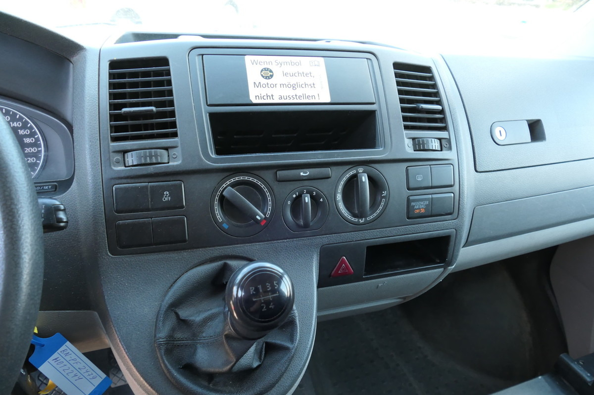 Small van VW T5 Transporter 2.0 TDI PARKTRONIK EURO-5 2xSCHIE: picture 10 Small van VW T5 Transporter 2.0 TDI PARKTRONIK EURO-5 2xSCHIE: picture 10