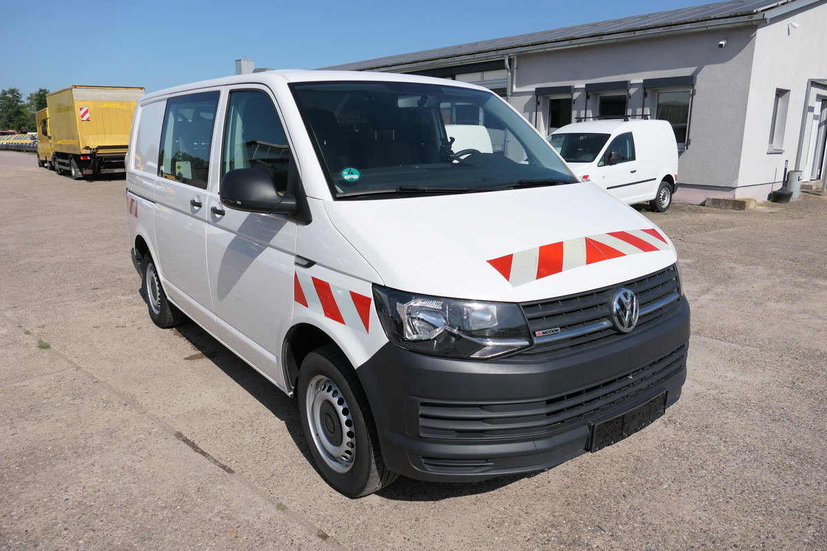 VW T6 2.0 TDI 4Motion 3-Sitzer Klima AHK Werkstatte - Small van: picture 2 VW T6 2.0 TDI 4Motion 3-Sitzer Klima AHK Werkstatte - Small van: picture 2