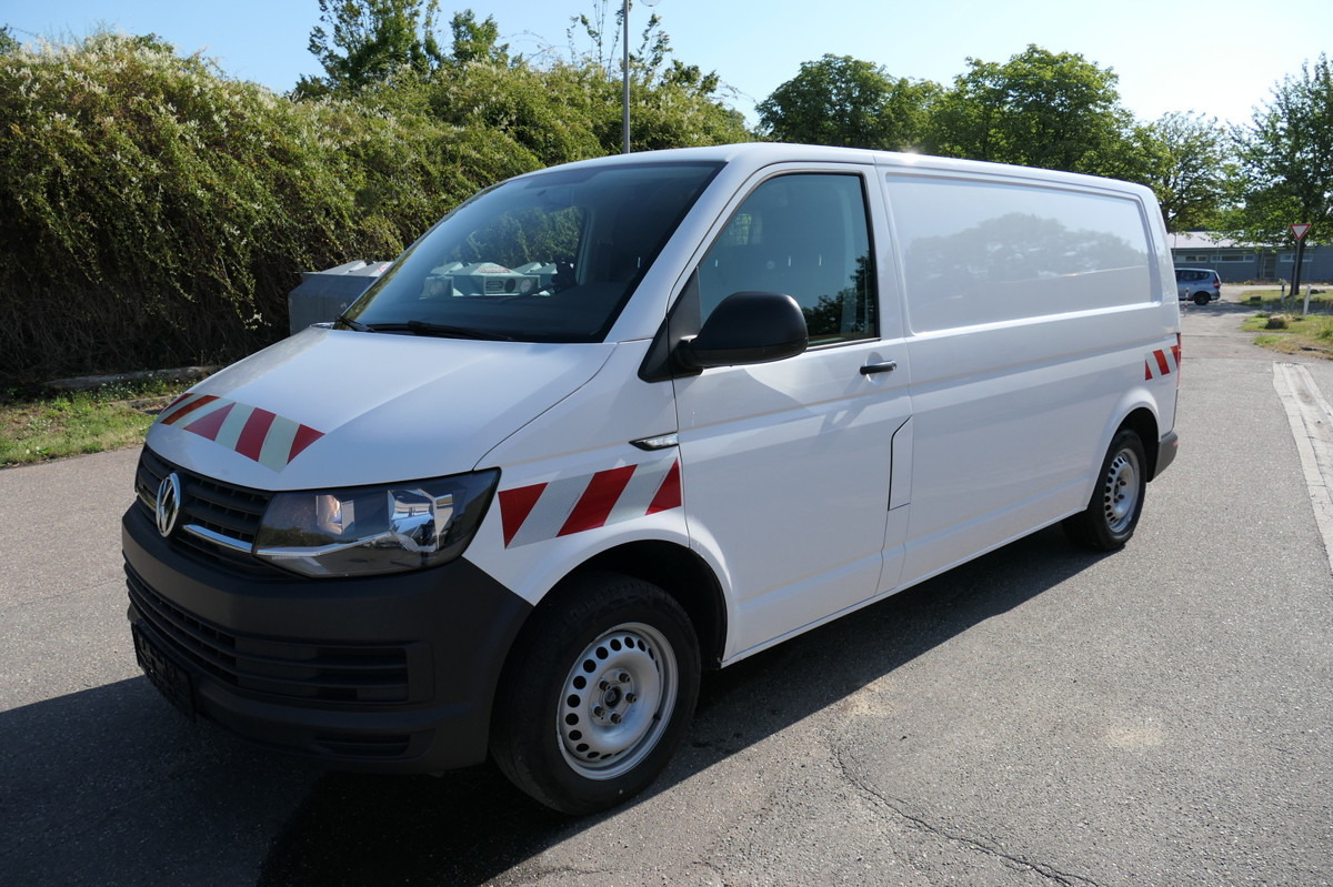 VW T6 2.0 TDI 4Motion lang 3-Sitzer Klima AHK Werks - Small van: picture 1 VW T6 2.0 TDI 4Motion lang 3-Sitzer Klima AHK Werks - Small van: picture 1