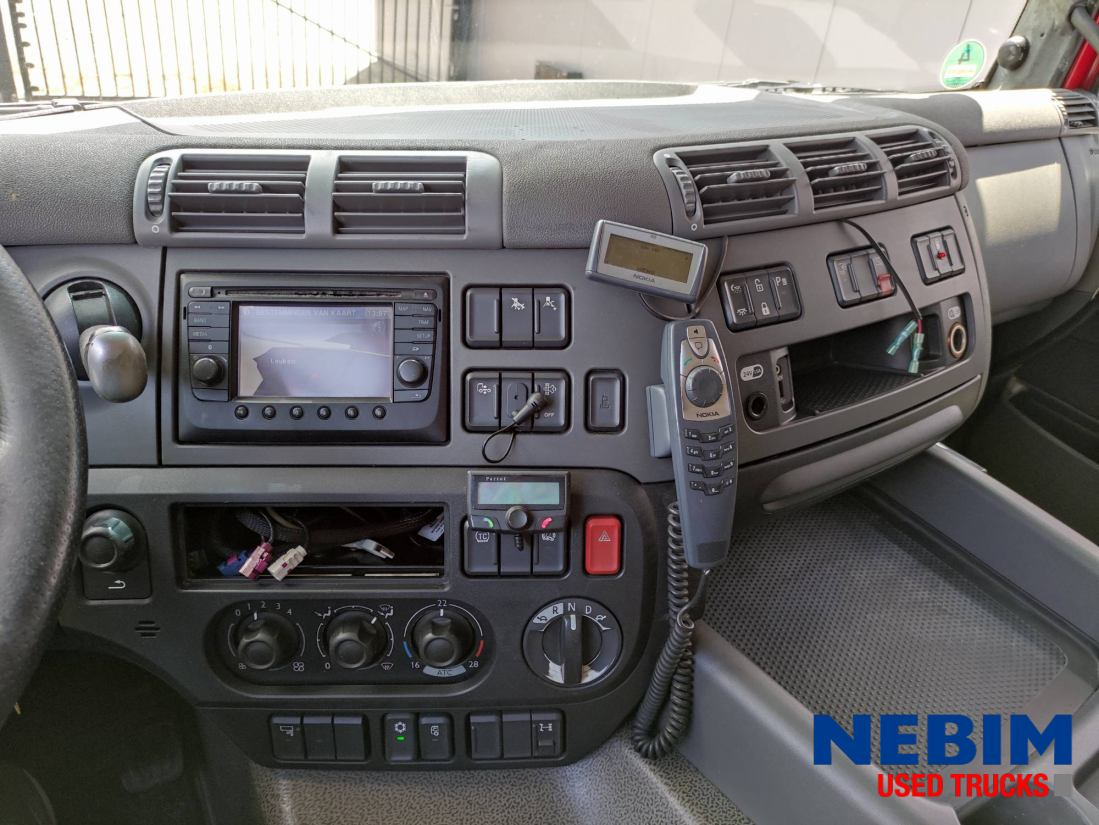 DAF CF 440 4x2 - Space cab - Tractor unit: picture 4 DAF CF 440 4x2 - Space cab - Tractor unit: picture 4