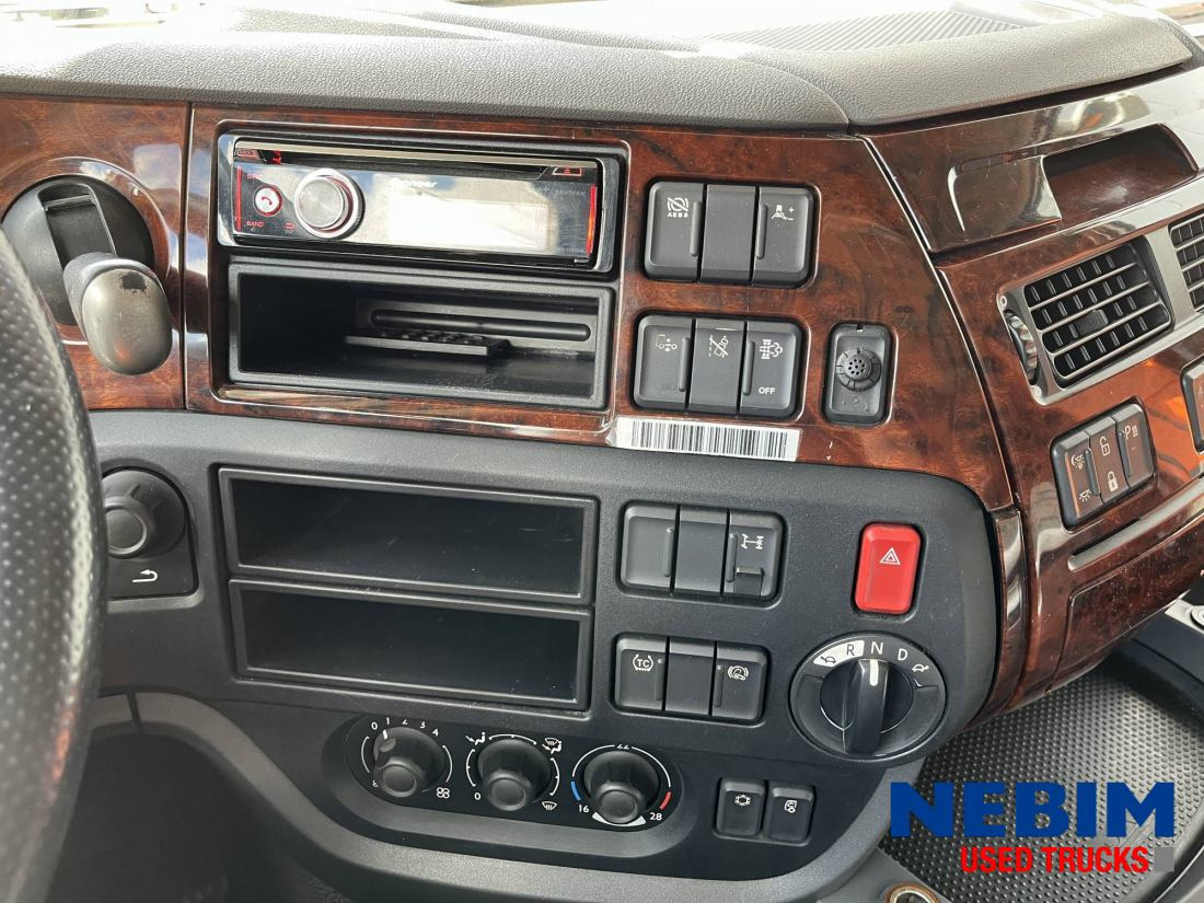 DAF XF 440 4x2 TOP - leather interior - ALU Rims - Tractor unit: picture 5 DAF XF 440 4x2 TOP - leather interior - ALU Rims - Tractor unit: picture 5