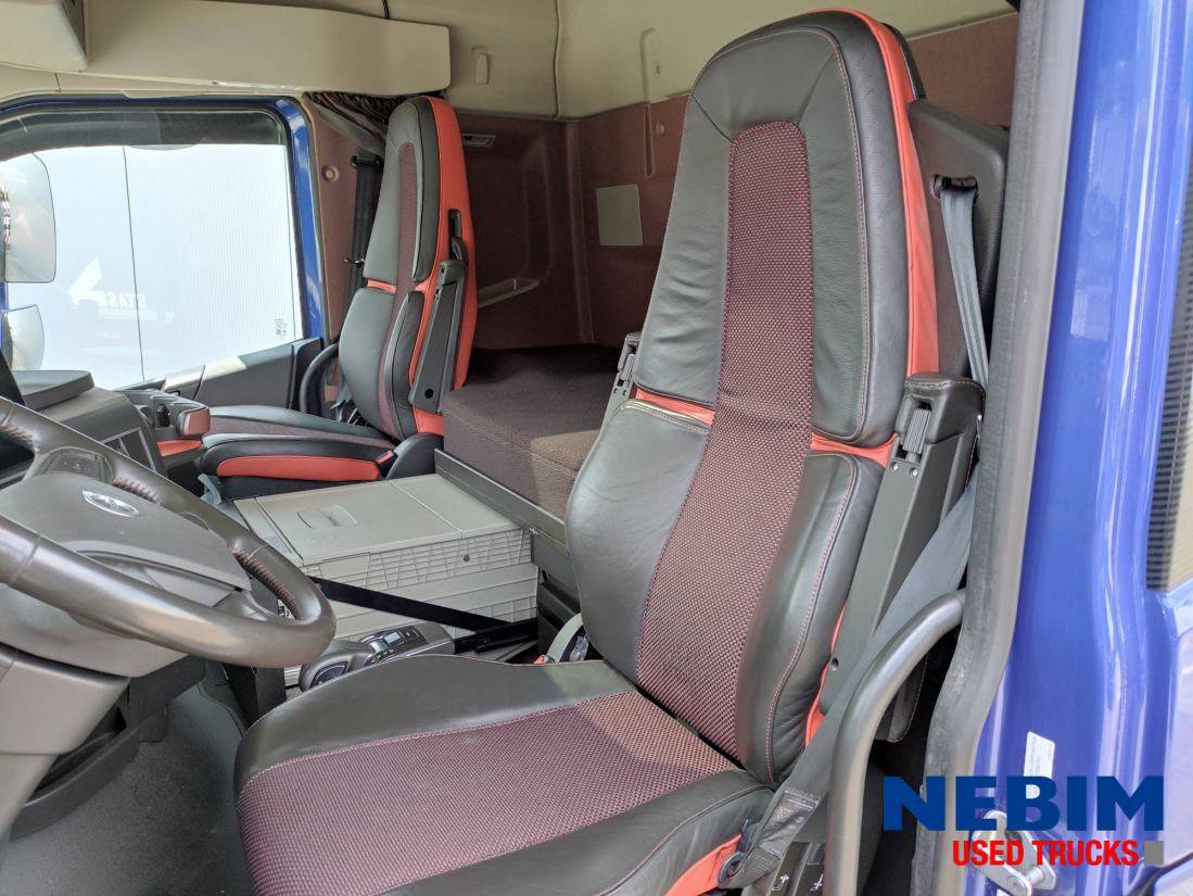 Volvo FH 16.750 6x4 THE Beast - Dynamic Steering - BIG Axles - Full AIR - Tractor unit: picture 3 Volvo FH 16.750 6x4 THE Beast - Dynamic Steering - BIG Axles - Full AIR - Tractor unit: picture 3