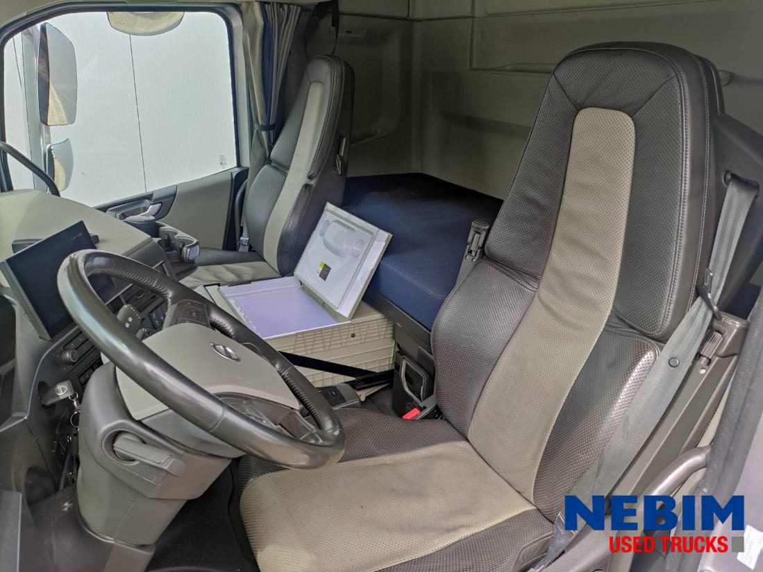 Volvo FH 460 4X2 LNG - Full AIR / Leather interior - Tractor unit: picture 3 Volvo FH 460 4X2 LNG - Full AIR / Leather interior - Tractor unit: picture 3