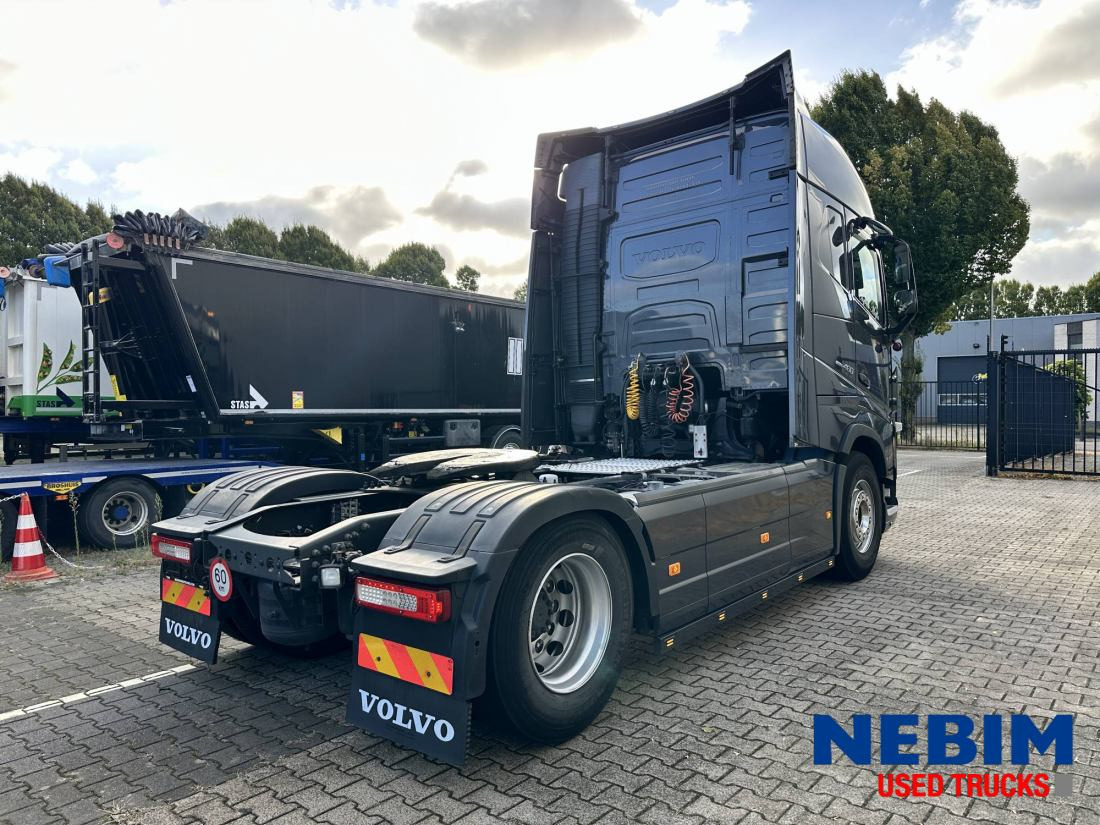 Volvo FH 460 4x2 Special Interior - Volvo Dynamic Steering - I-park Cool - Tractor unit: picture 2 Volvo FH 460 4x2 Special Interior - Volvo Dynamic Steering - I-park Cool - Tractor unit: picture 2