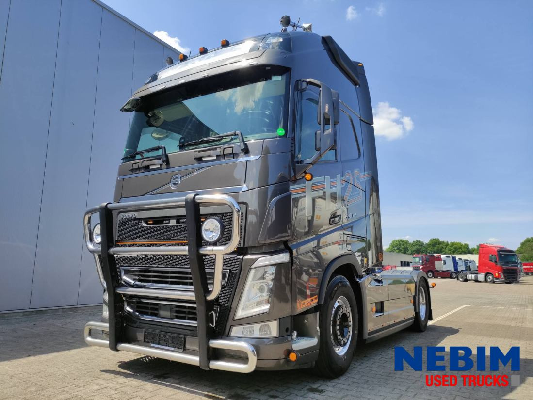 Volvo FH 540 25th Anniversary ED - Dual Clutch / Dynamic Steering / I-park Cool - Tractor unit: picture 1 Volvo FH 540 25th Anniversary ED - Dual Clutch / Dynamic Steering / I-park Cool - Tractor unit: picture 1