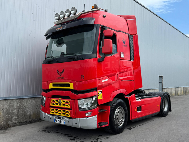 Renault T520 - Tractor unit: picture 1 Renault T520 - Tractor unit: picture 1