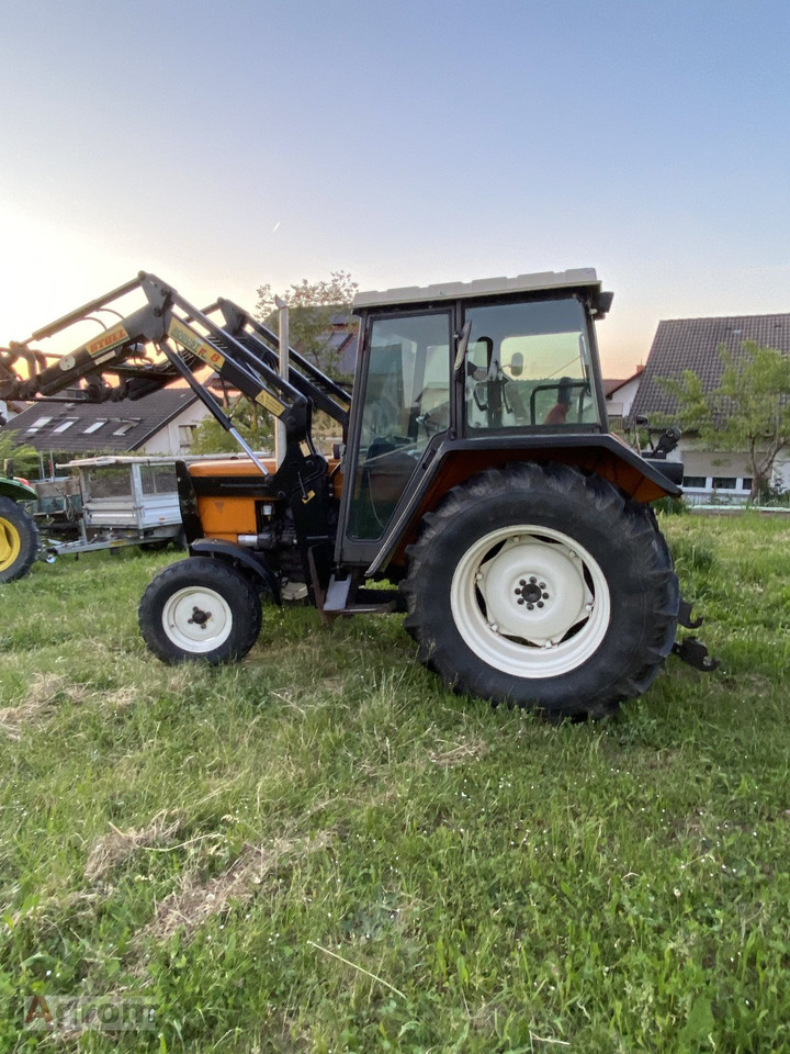 Renault 651 - Farm tractor: picture 4 Renault 651 - Farm tractor: picture 4