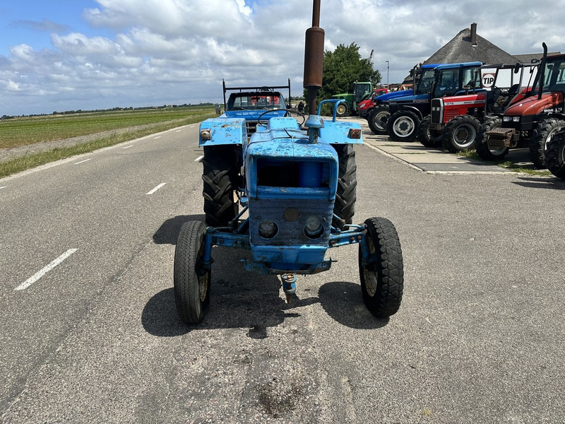 Ford 2000 - Farm tractor: picture 2 Ford 2000 - Farm tractor: picture 2