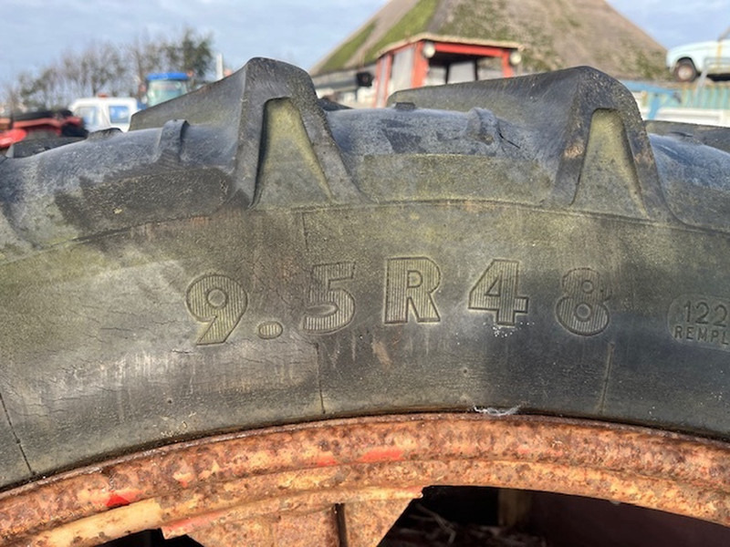 Kleber 9.5 R38 - Tire: picture 2 Kleber 9.5 R38 - Tire: picture 2