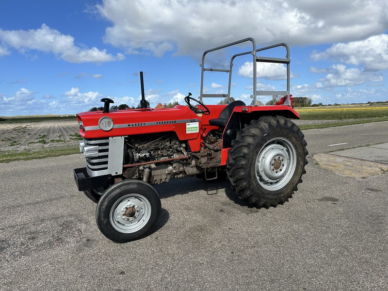Massey Ferguson 165 - Farm tractor: picture 1 Massey Ferguson 165 - Farm tractor: picture 1