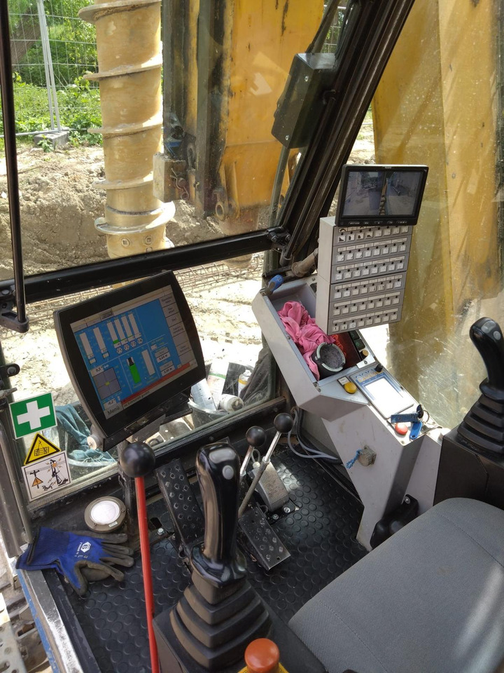 Bauer BG 15H - Pile driver: picture 5 Bauer BG 15H - Pile driver: picture 5