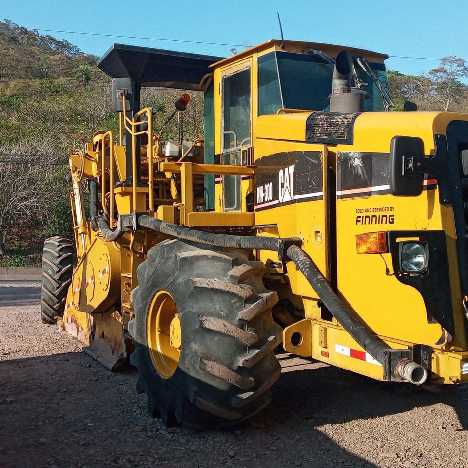 Caterpillar RM300 - Soil stabilizer: picture 2 Caterpillar RM300 - Soil stabilizer: picture 2