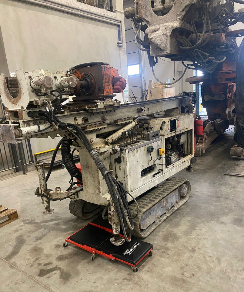 Comacchio GEO 205 - Drilling rig: picture 1 Comacchio GEO 205 - Drilling rig: picture 1