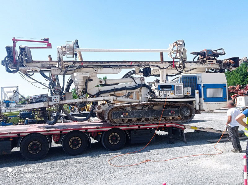 Comacchio MC1200 - Pile driver: picture 1 Comacchio MC1200 - Pile driver: picture 1