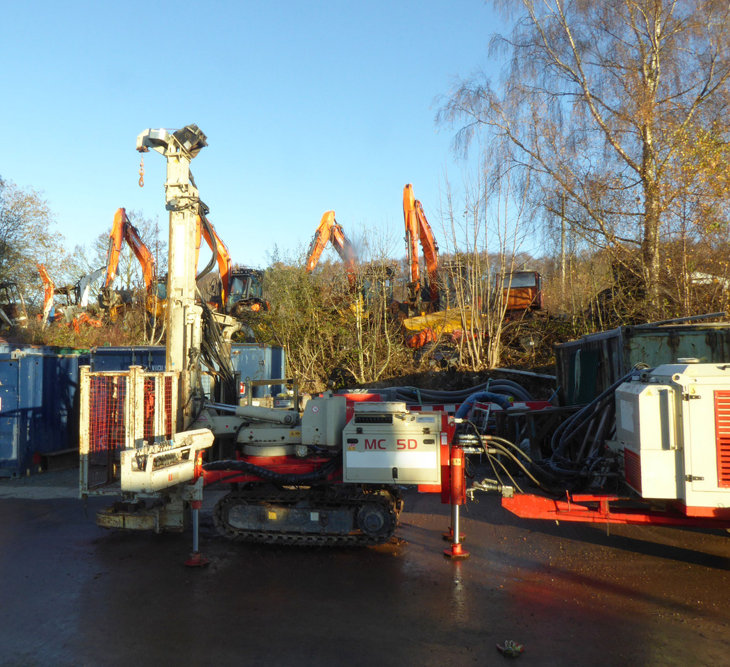 Comacchio MC5D - Pile driver: picture 1 Comacchio MC5D - Pile driver: picture 1