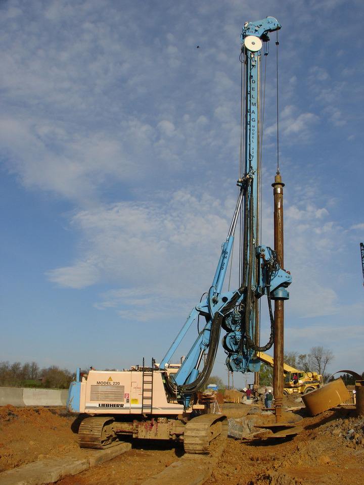Delmag RH25 - Pile driver: picture 2 Delmag RH25 - Pile driver: picture 2