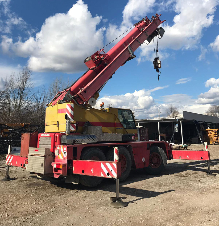 Demag AC 40 City - Mobile crane: picture 4 Demag AC 40 City - Mobile crane: picture 4